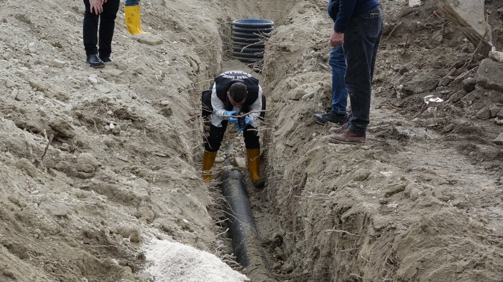 kanalizasyon kazisinda insan kemikleri ortaya cikti calismalar genisletildi 5 GjIrzySF