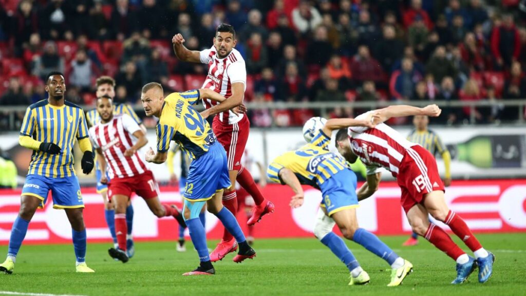 olympiakos iki puan farkla liderlik koltuguna oturdu WPEwsjT5