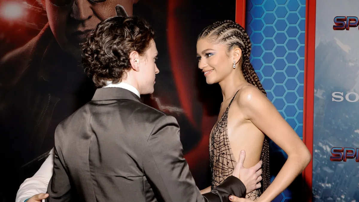 zendaya ve tom holland yuzuk takti 3 dVU1dG6z