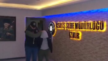 48 yilla araniyordu gozluk hirsizligiyla yakayi ele verdi NqNXcccl