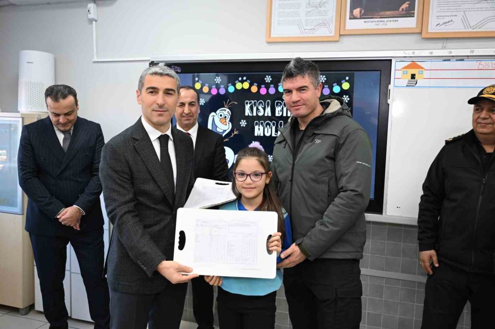 61 bin ogrenci karnesini aldi 0 JNVTIFJE