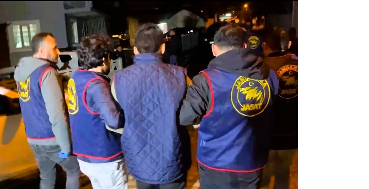 8 yil boyunca intikam plani yapti 3 saniyeyle yakayi ele verdi 3 bddqNH1v