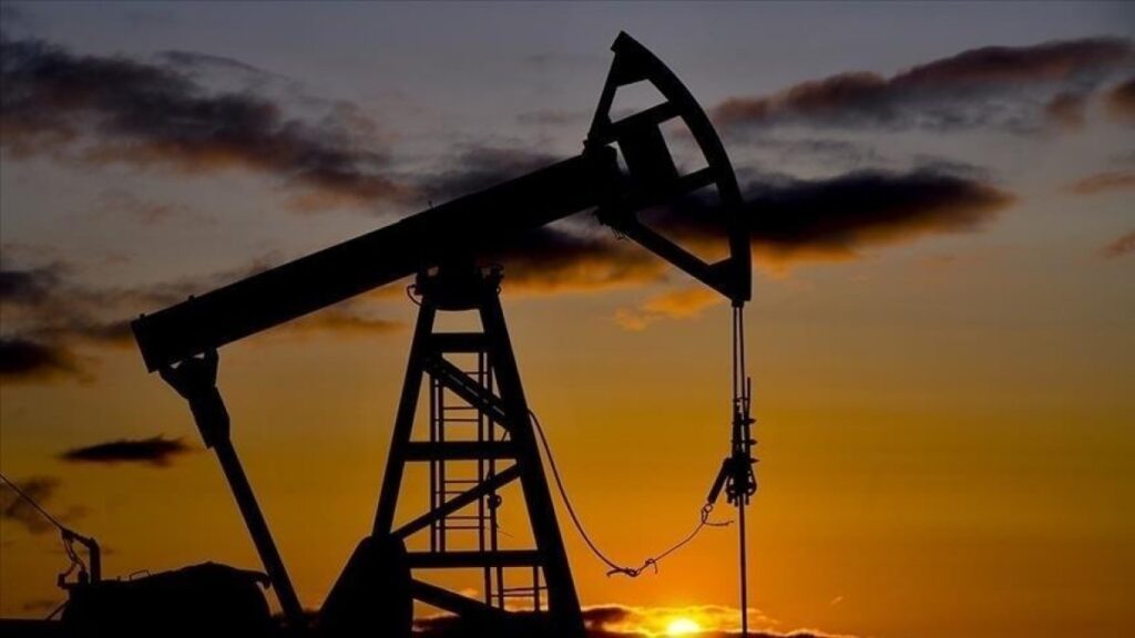 abdnin ticari ham petrol stoklari 2 milyon varil azaldi AnOrgxOB
