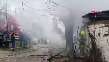 balikesirde tek katli ev yanginda kullanilamaz hale geldi PMYNp5zO