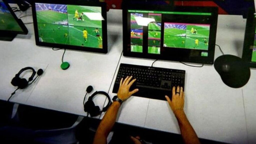 besiktas bodrum fk macinin var hakemi aciklandi KfFCFVq5