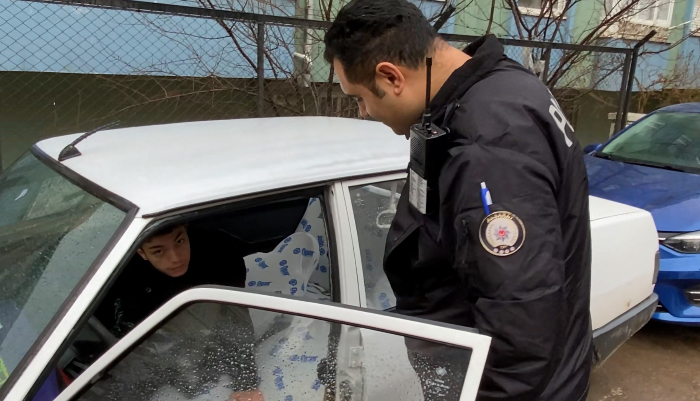 boyle uyku gorulmedi aksarayda polis uyandirmak icin her yolu denedi 4 JeH8JI2H
