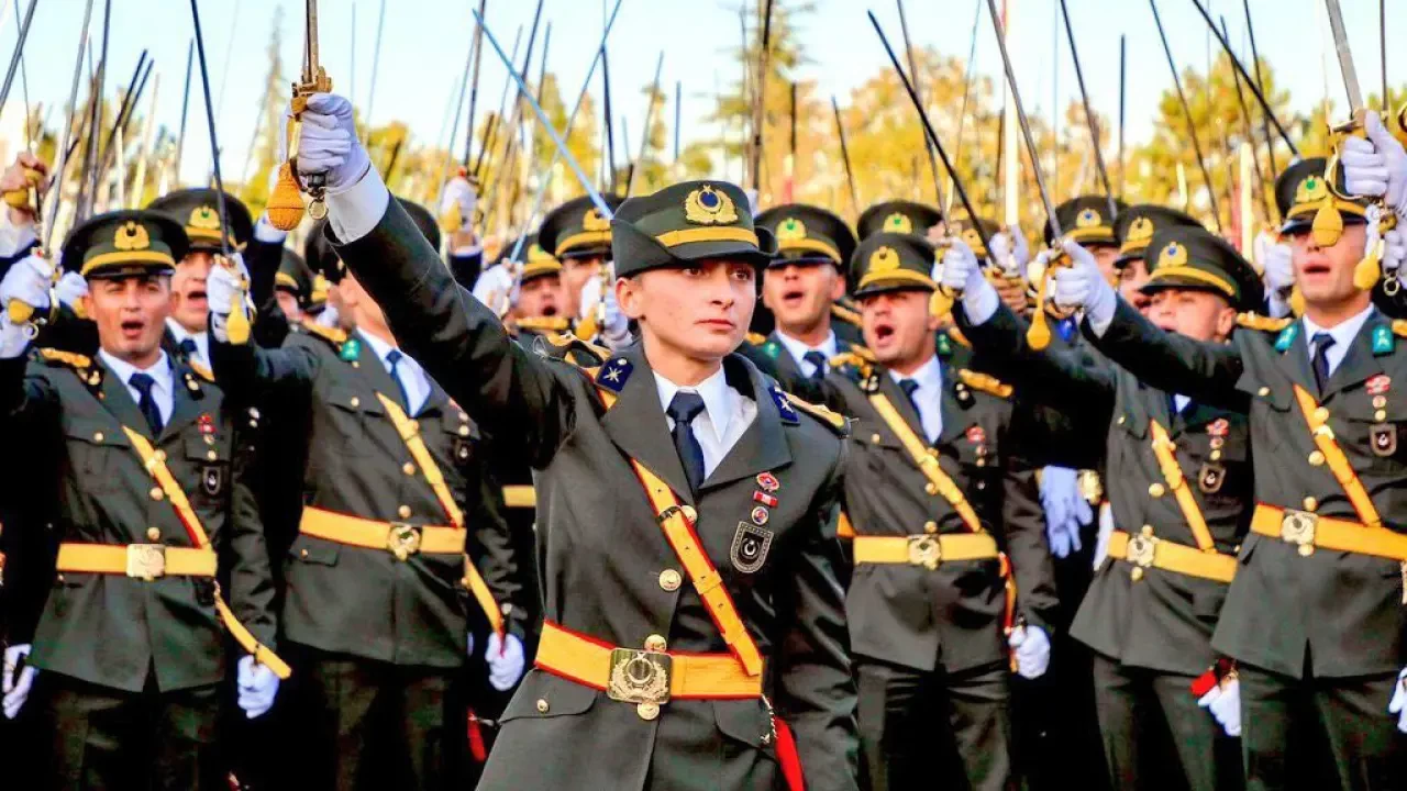 genc tegmenler savunmalarina ayni cumle ile baslamis mustafa kemalin askerleriyiz 2