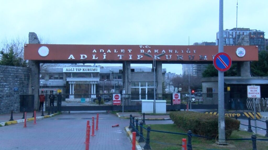 kucukcekmecede bir kisi sahte ickiden oldu eLLwrSLB