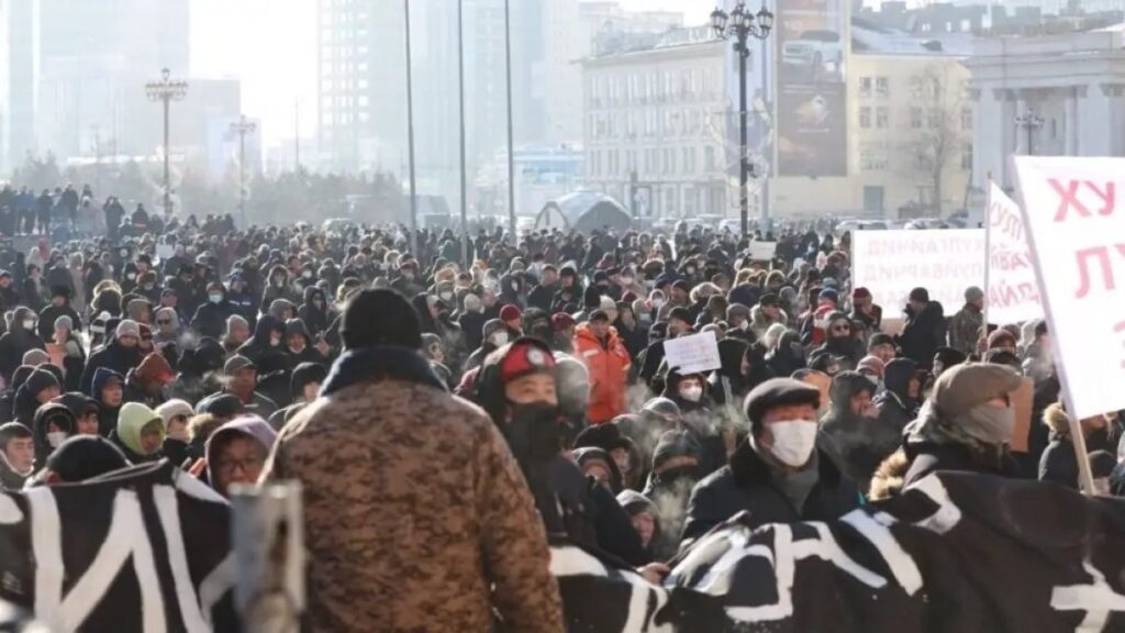 mogolistanda hukumet karsiti protestolar buyuyor NiQfM1nW