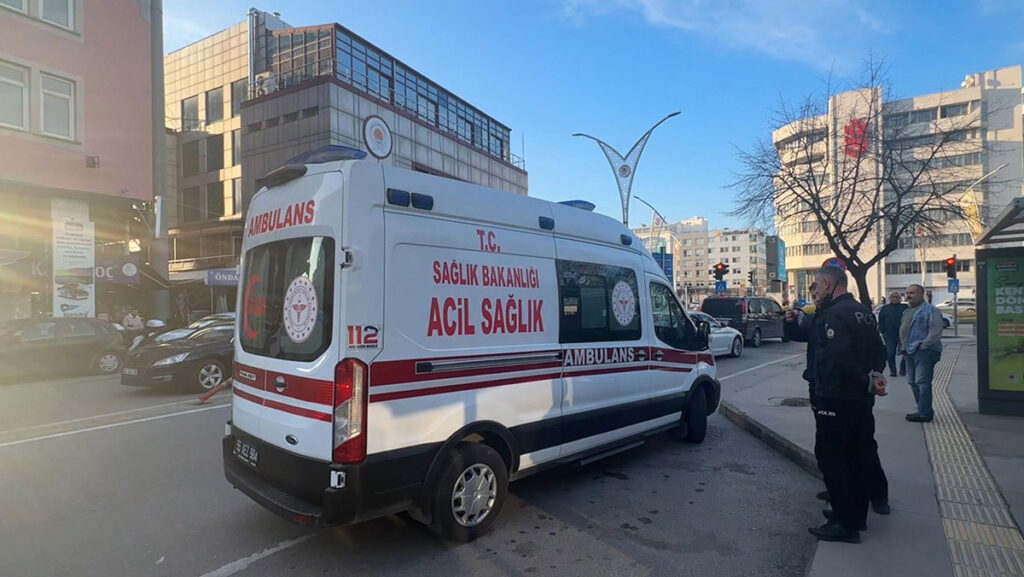 motosikletin carptigi yaya yaralandi nhEziaFX