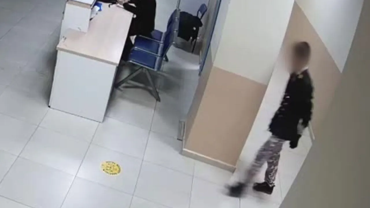 mudur yardimcisini bogazindan bicaklamisti o ogrencinin savunmasi pes dedirtti 1 KAN2fkGw