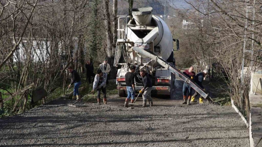 orduda beton yol calismalari devam ediyor StjqGpHY