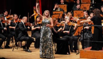 sinead campbell wallaceturkiyedeki ilk konserini istanbulda verdi ARzaRe5Z