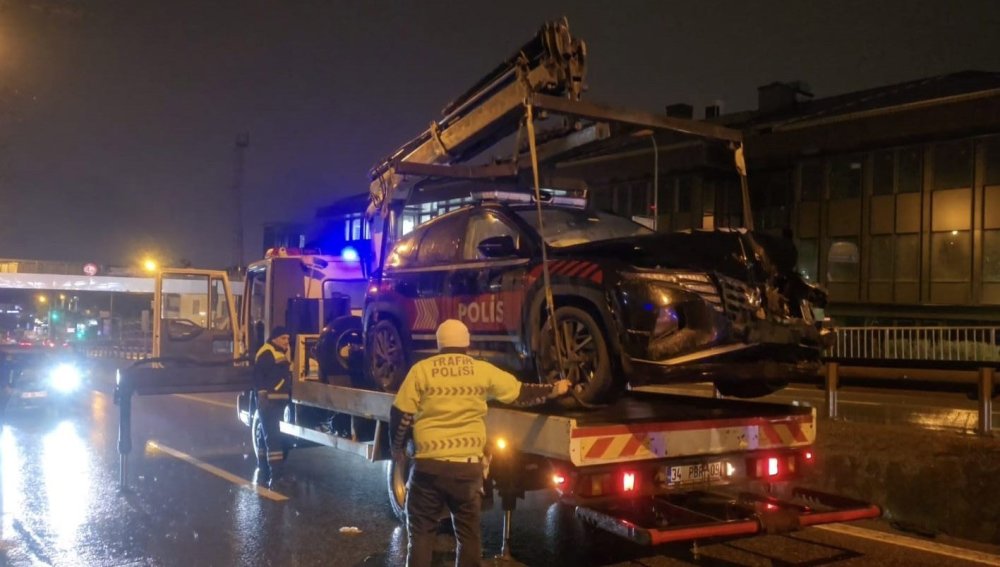uskudarda dur ihtarina uymayan cakar takili surucu kovalamaca ile yakalandi 4 BCBdlg5c