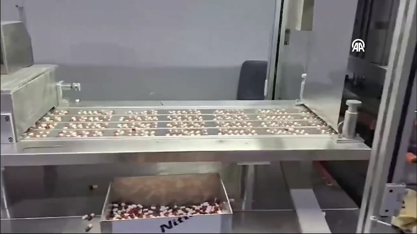 zehir tacirleri narkokapana takildi istanbulda 11 milyon uyusturucu hap ele gecirildi 14