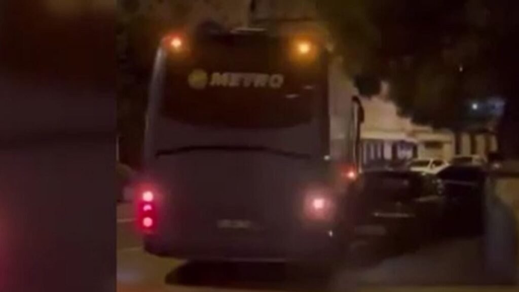 16 yasinda otobus kacirdi yKHS7liv