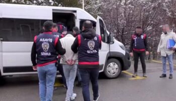 2 milyonluk vurgun yapan dolandiricilar yakalandi igghlpKh