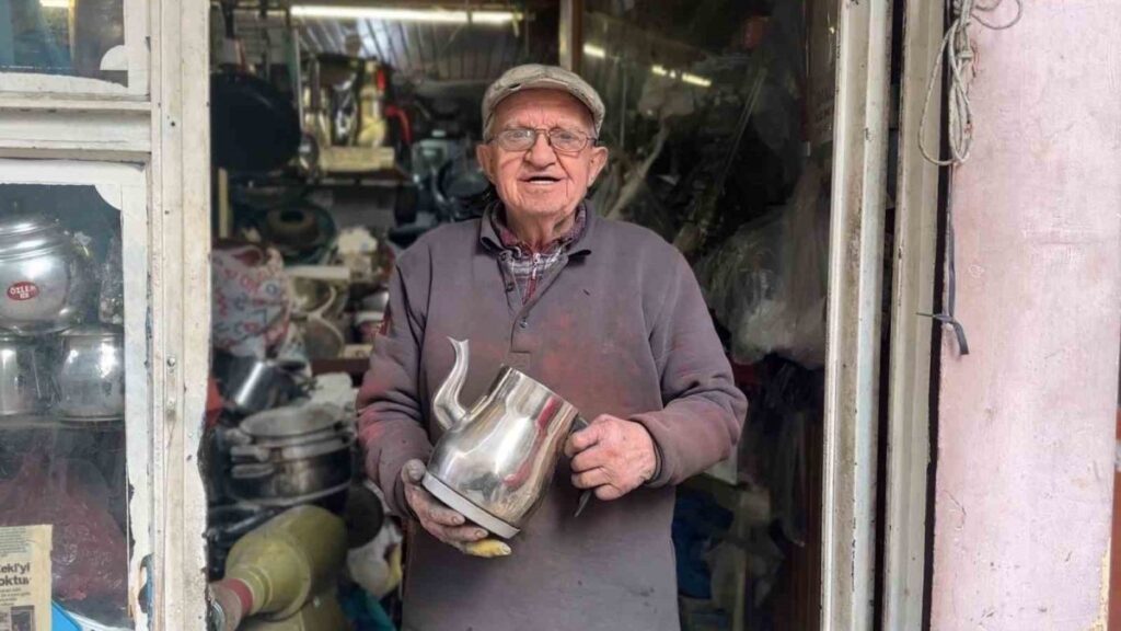 39 yildir ekmegini caydanliktan cikariyor sVazJSrT