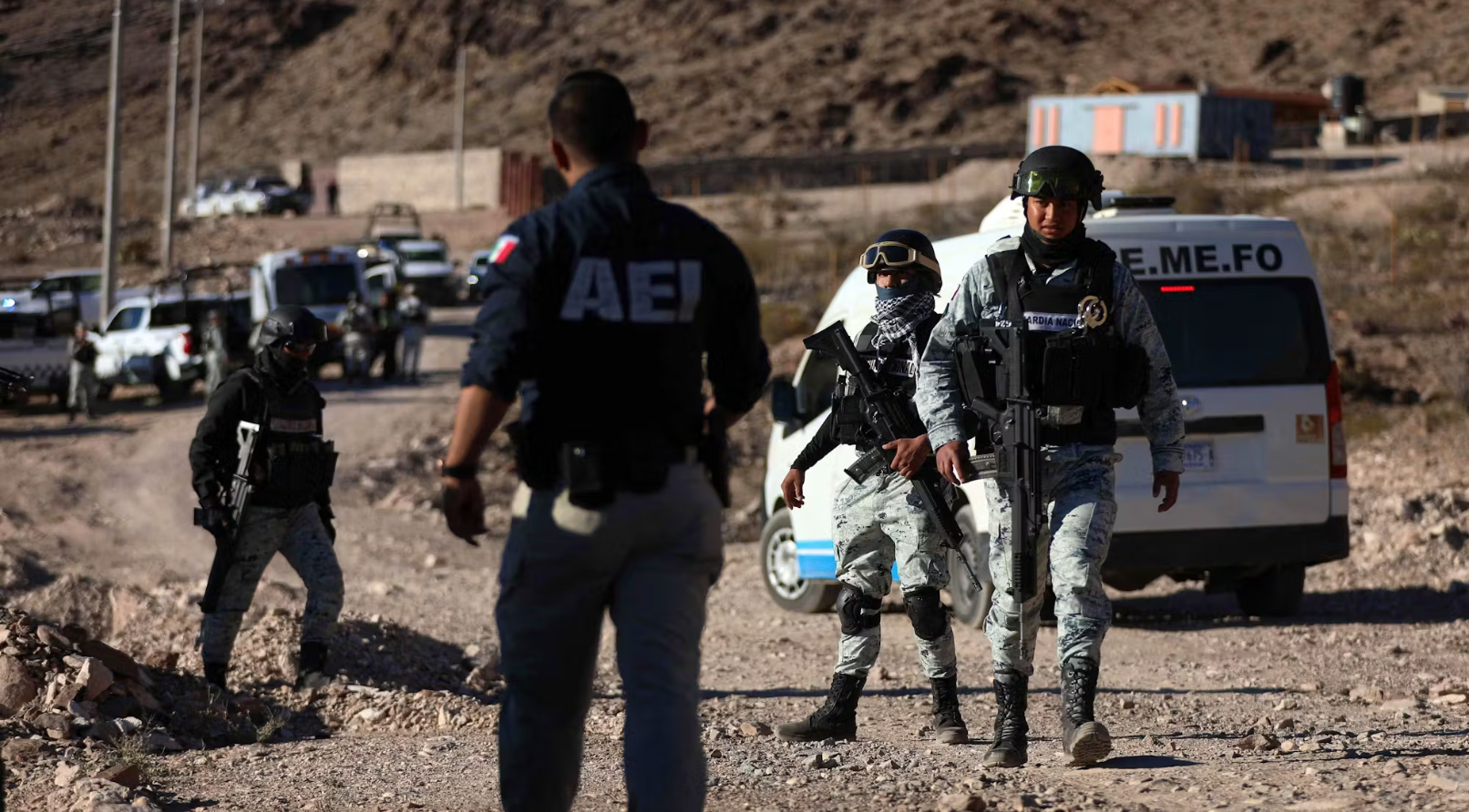 abd meksika sinirinda gerilim tirmaniyor gocmenler icin kamplar kuruyor 1 HfJNIce9