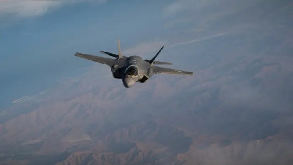 abdde f 35 savas ucagi dustu pilot sag kurtuldu 9e1vnMMq