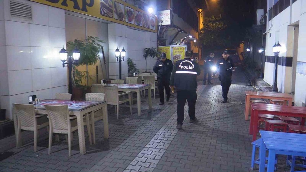 adanada kebapcida kan dokuldu katil zanlisi 16 yasinda 1 TMUaYe2V