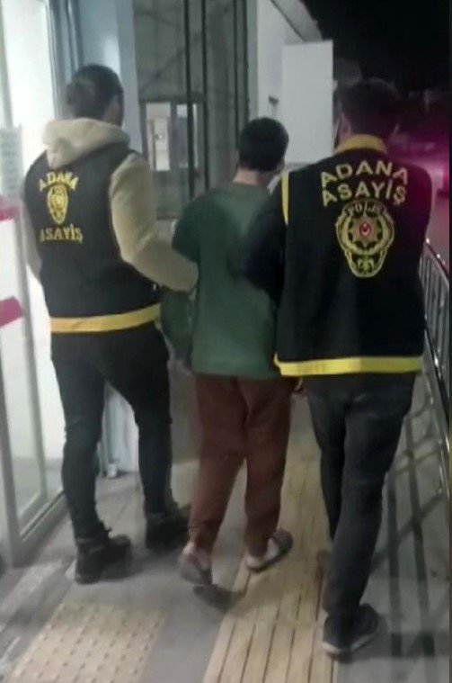 adanada kebapcida kan dokuldu katil zanlisi 16 yasinda 3 p2u5bgta