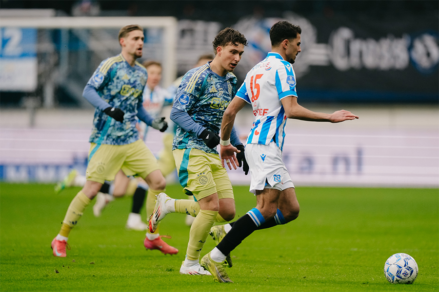 ajax heerenveeni maglup edip liderle farki 1e indirdi 0 jXMOnPV3