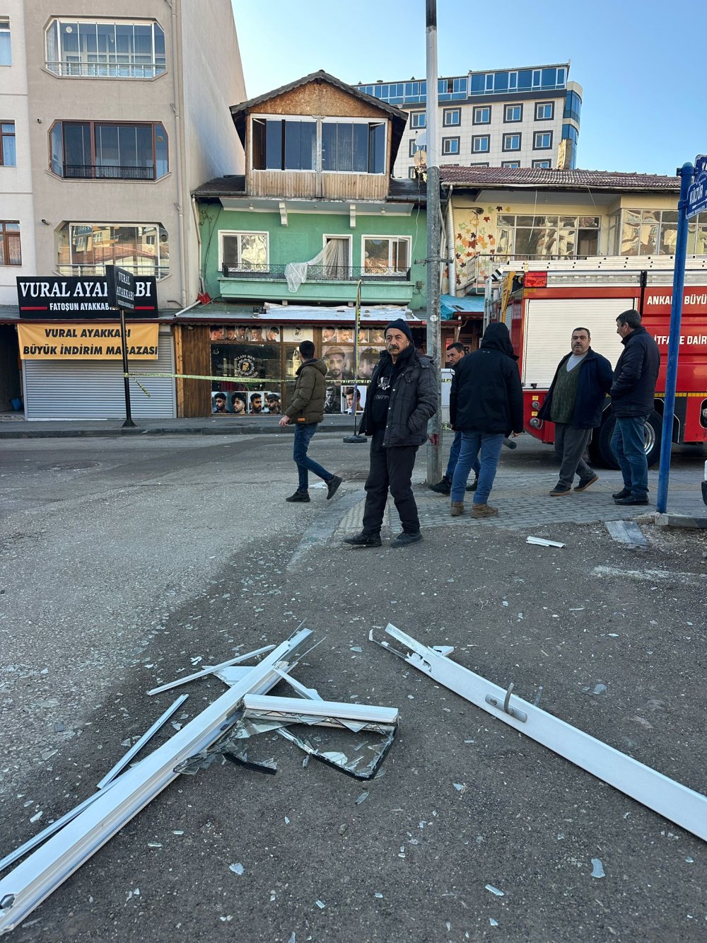 ankarada patlama ev harabeye dondu 2 qDVVqYwV