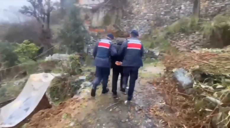 antalyada silah operasyonu 0 CgMOUtZ1