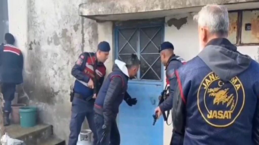 antalyada silah operasyonu GxIKKCbl