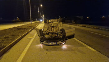 arac ters dondu yara almadan kurtuldu ZXXtAbhW