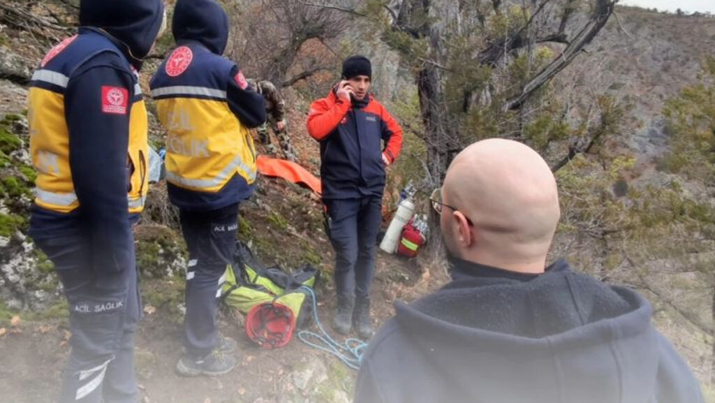 artvinde av sirasinda kalp krizi geciren av rehberi oldu sRPTCIiP