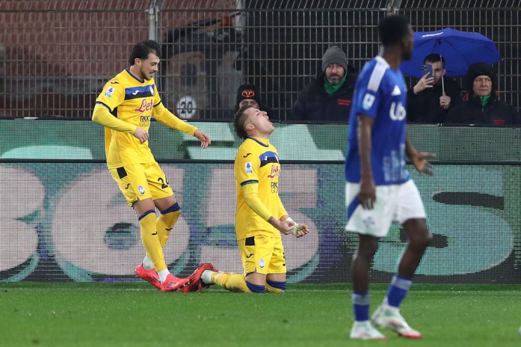 atalanta reteguinin golleriyle comoyu 2 1 maglup etti 1 7Os9r4ch