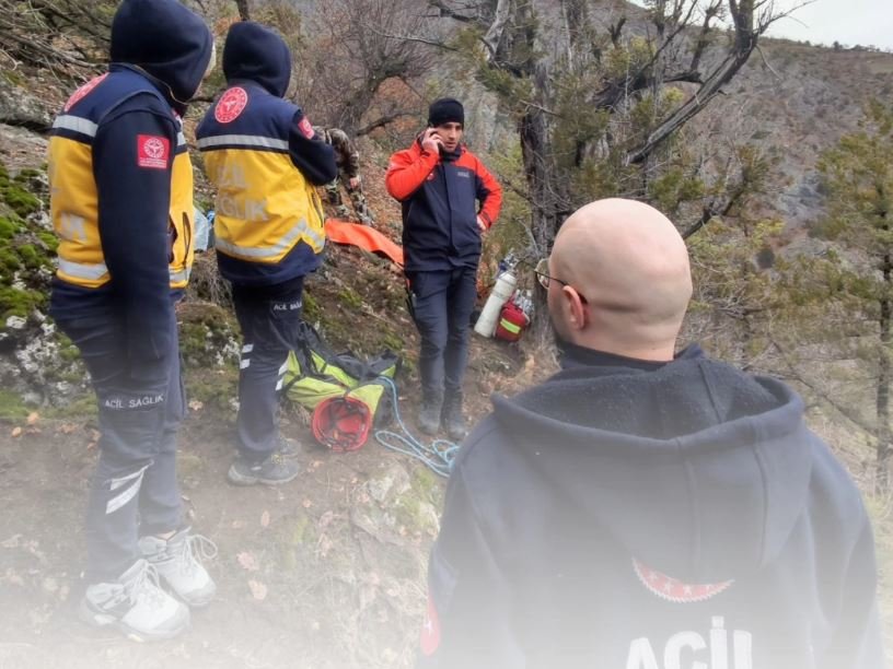 av rehberi av sirasinda kalp krizi gecirdi 3 8TCWMLM1