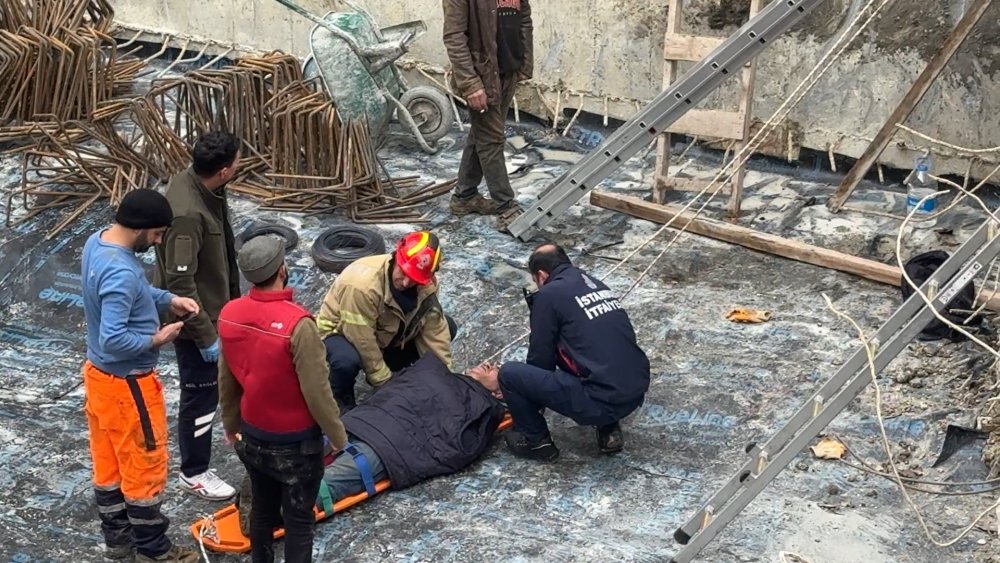 avcilarda insaata dusen isci kurtarildi 11 jFT965sG