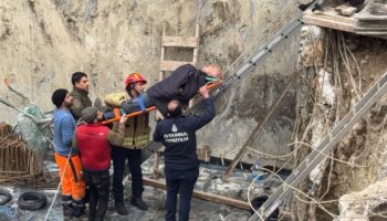 avcilarda insaata dusen isci kurtarildi EnkhX7zv