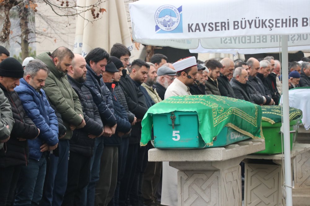 babasi tarafindan kazara vurulmustu minik demir son yolculuguna ugurlandi 9 tp3sr72M