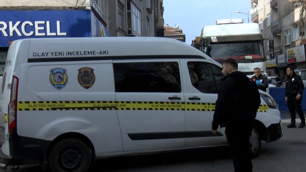 bagcilarda aci olum pastaneden cikti hafriyat kamyonu altinda kaldi 2
