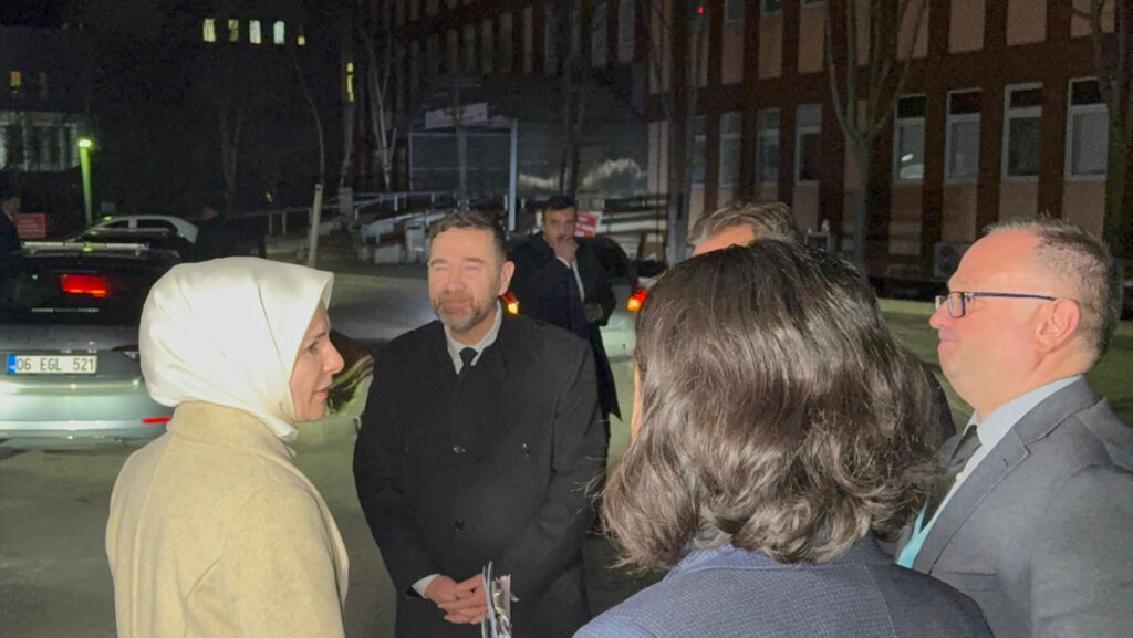 bakan mahinur ozdemir goktas yaralananlari ziyaret etti KYZd2M57