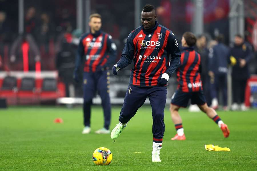balotelli genoa defterini kapatiyor 0 YdPfdt3A