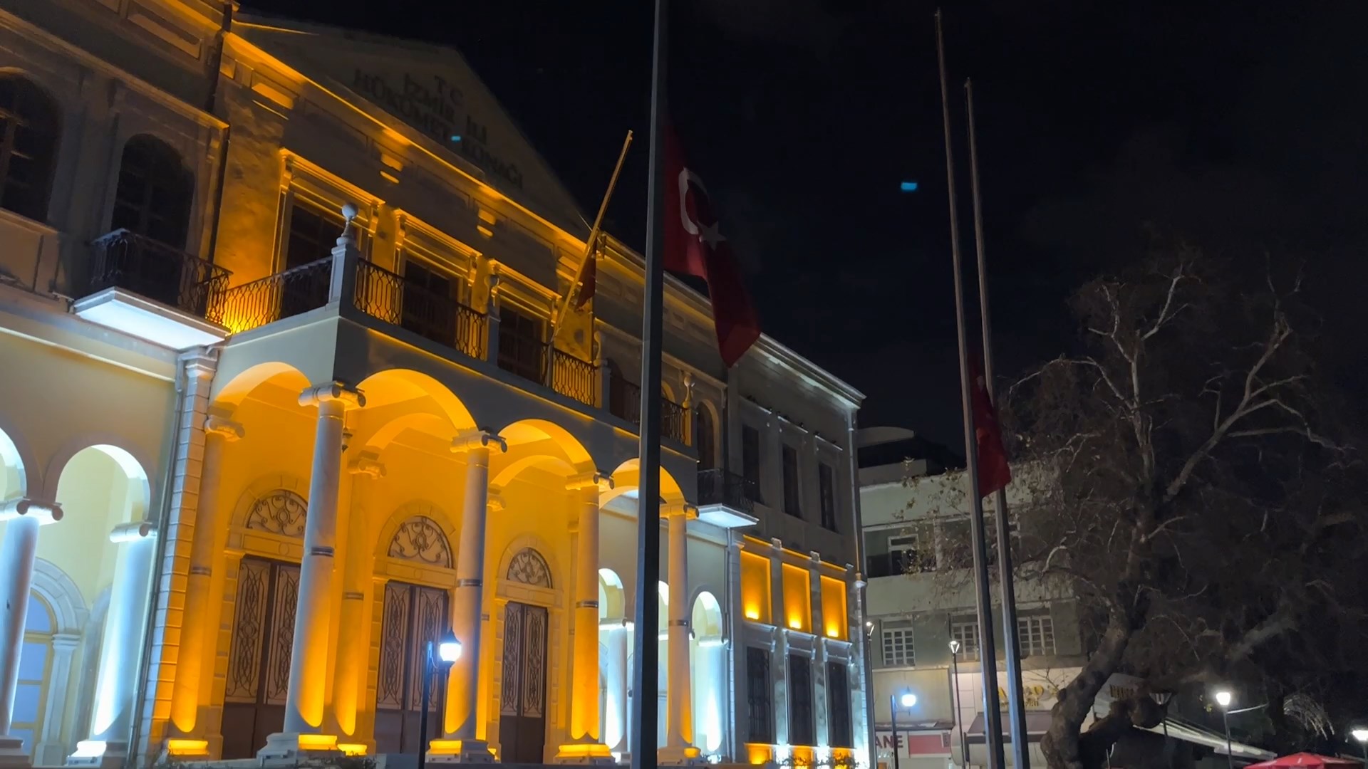 bayraklar yariya indirildi 2 5fkt8zkn