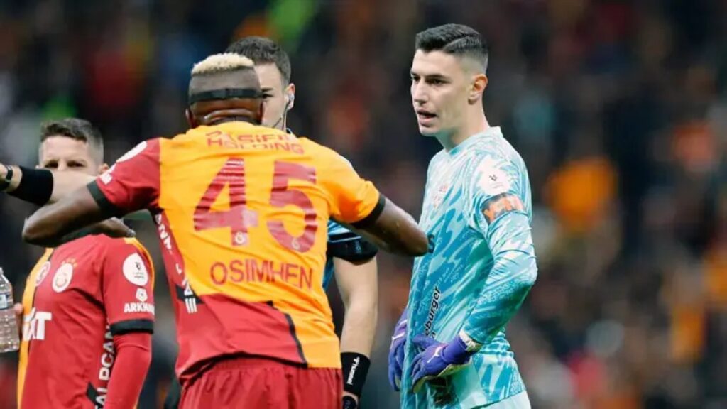 berke ozerin galatasaray pismanligi 7A2DPBre