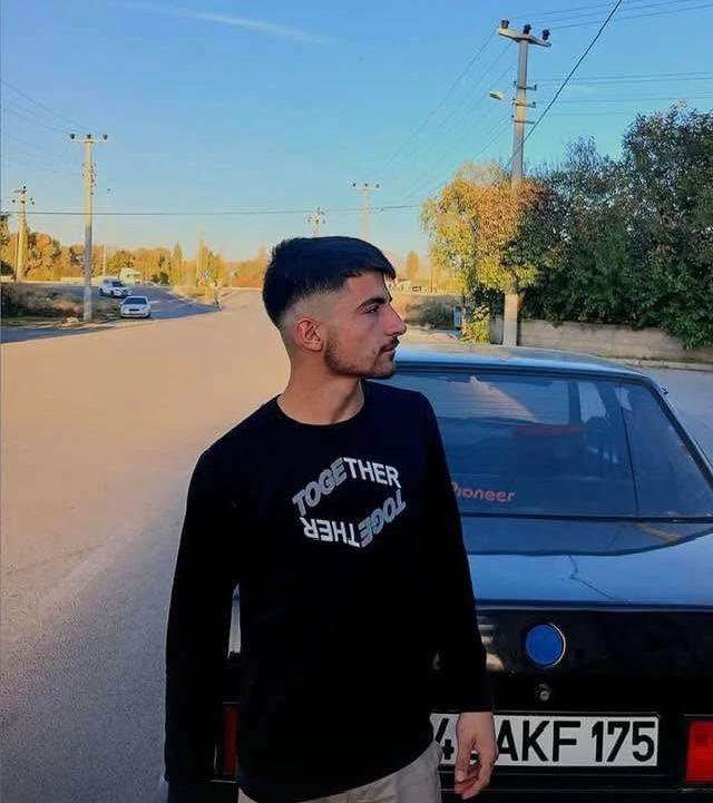 beysehirde feci kaza koreli turistleri tasiyan minibus ile otomobil carpisti 2 olu 6 yarali BYKOabtS