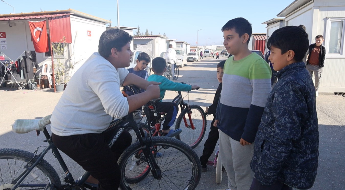 bisikleti calinan depremzede ahmet hirsizlara seslendi lutfen geri getirin 3 v9uG245F