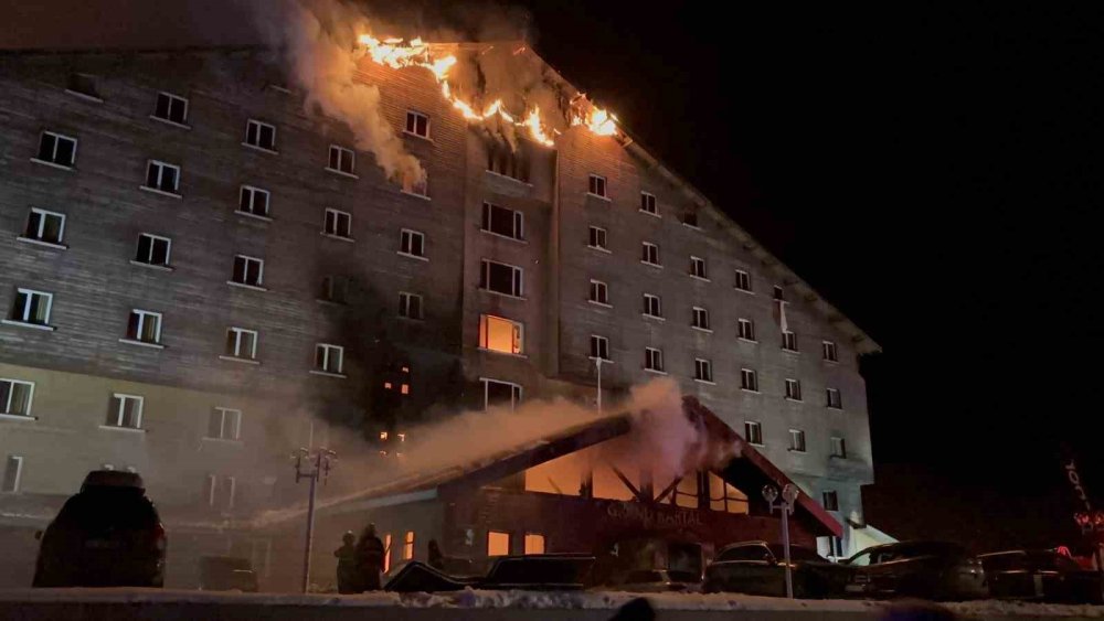 bolu kartalkayada otel yangini olu ve yaralilar var 3 72TNasSA