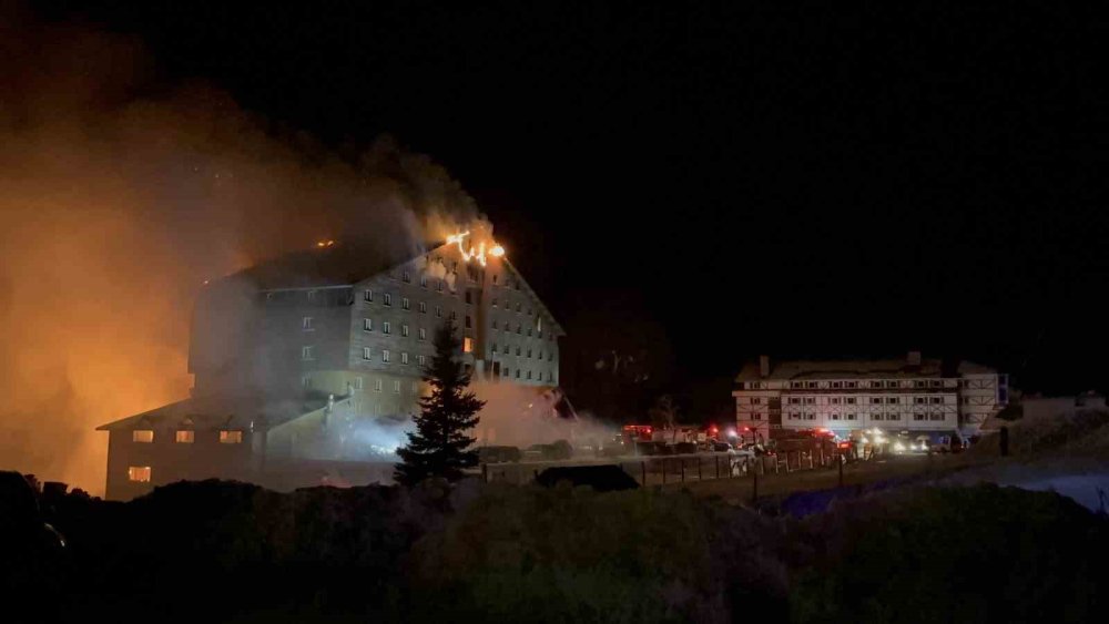 bolu kartalkayada otel yangini olu ve yaralilar var 5 JsIqPWSe