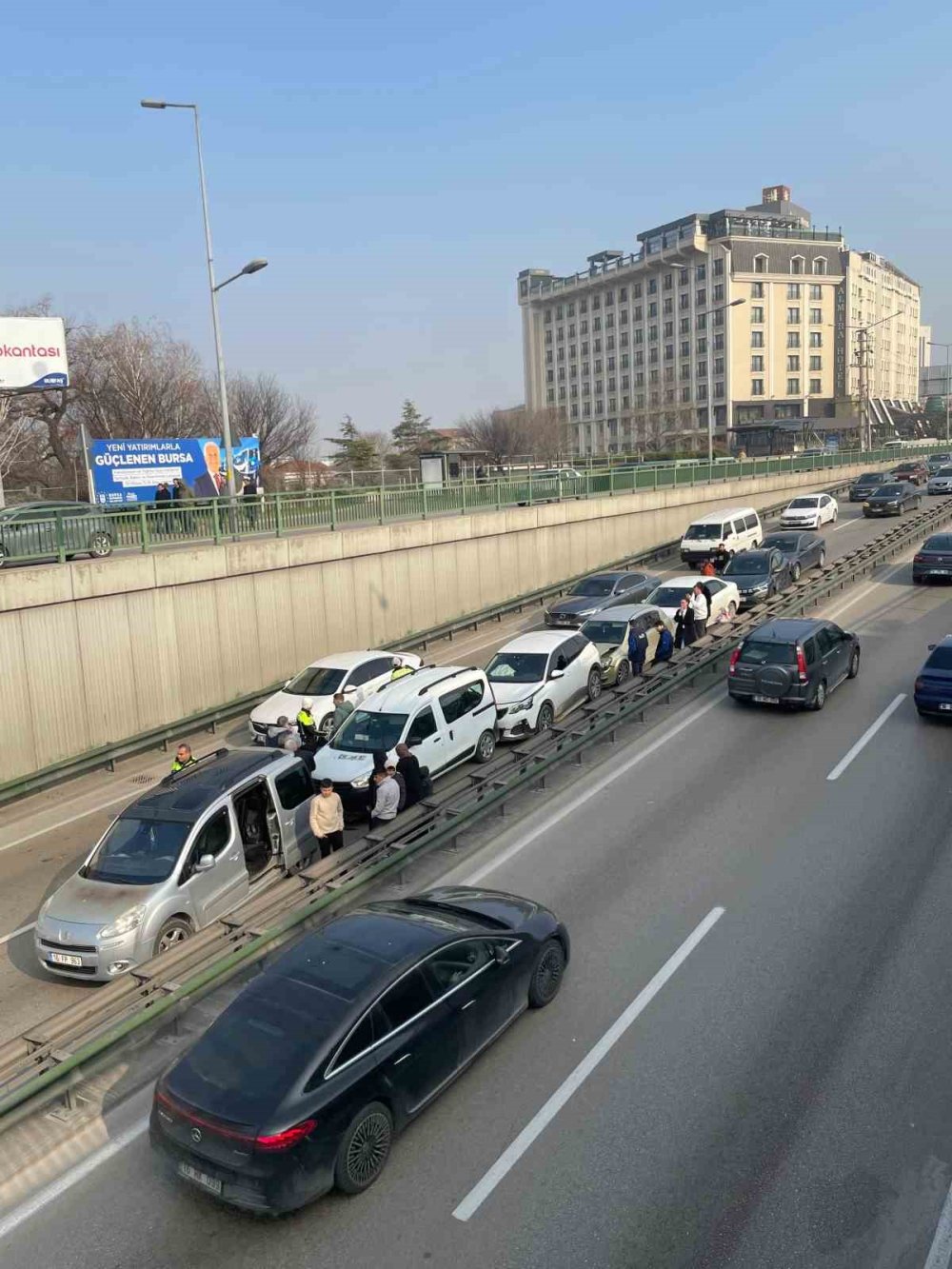bursada 7 aracli zincirleme kaza 1 vjRAuWY3