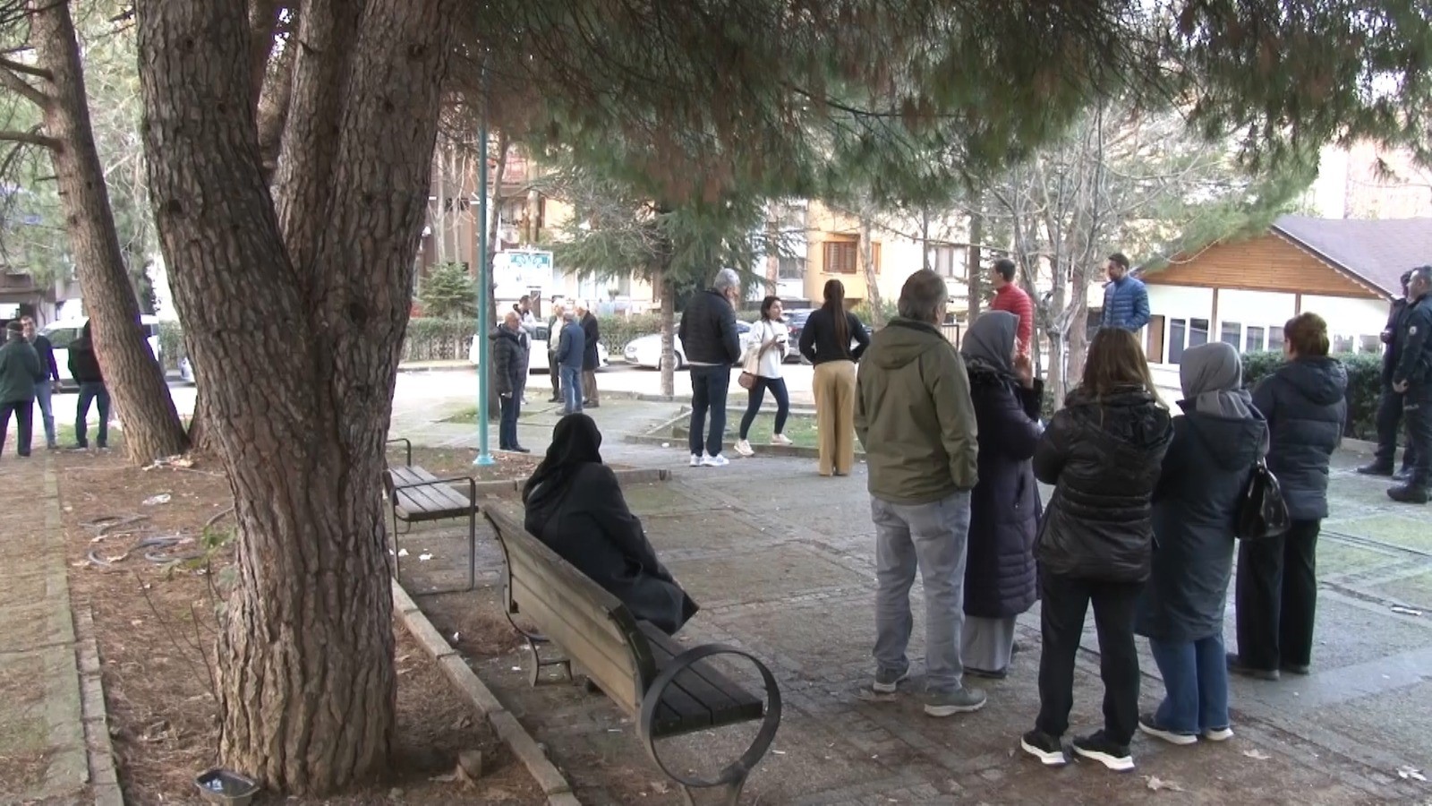 bursada korku dolu anlar binanin zemini kaydi 4 G5u6TqEv