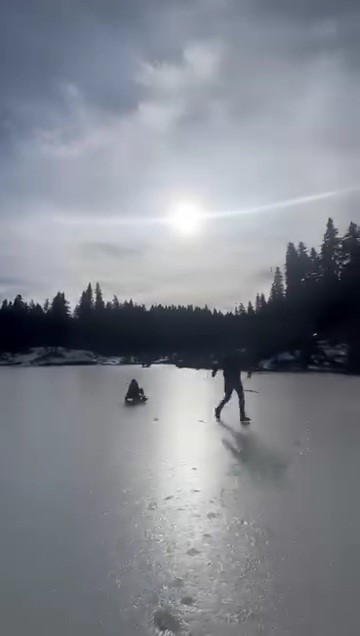 buz tutan golette kizak coskusu 1 S2zK1ZuO