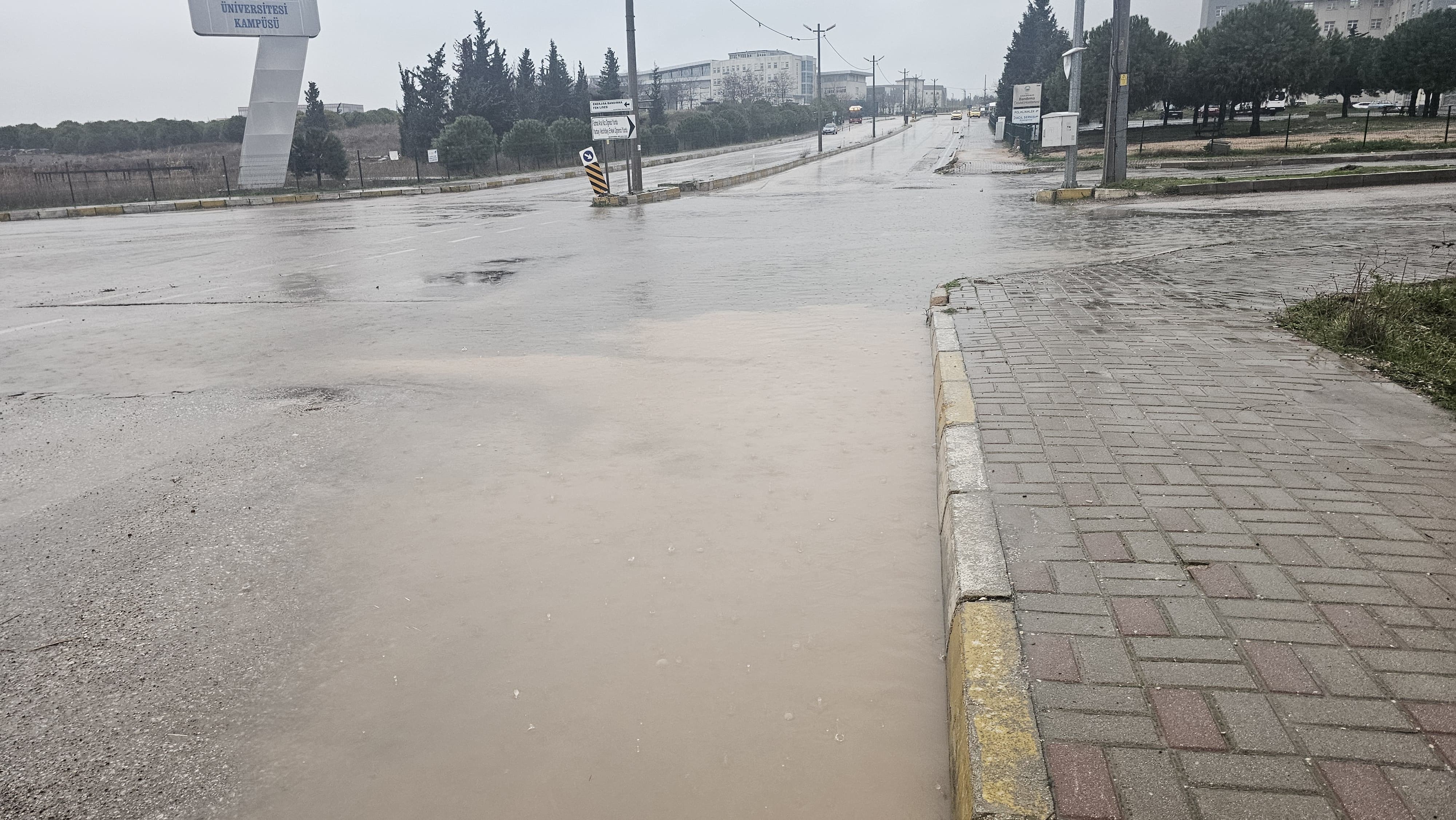 cadde ve sokaklar gole dondu 2 1DSNz7qK